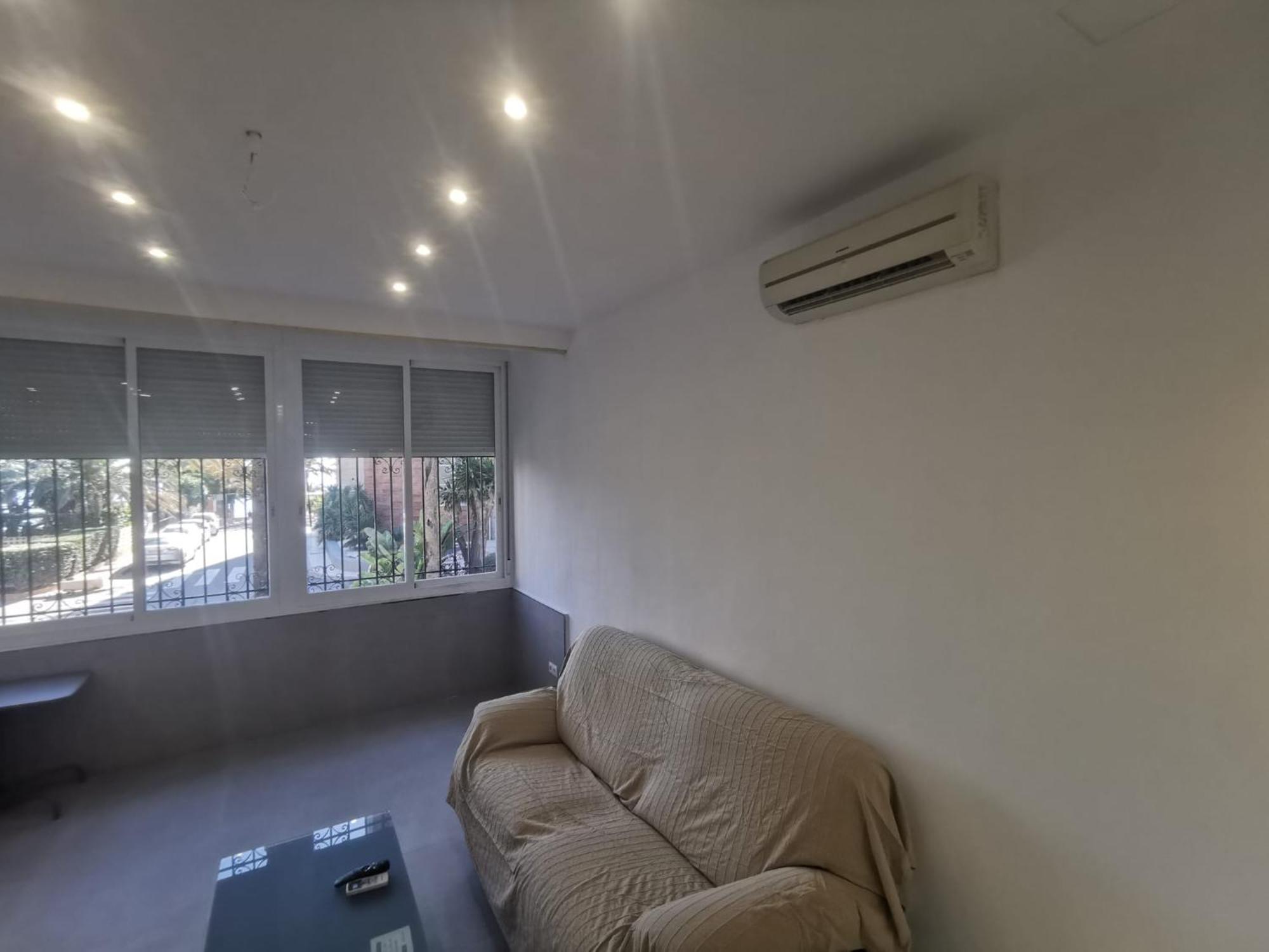 Urbanizacion La Roca, Estudio Torremolinos Bilik gambar
