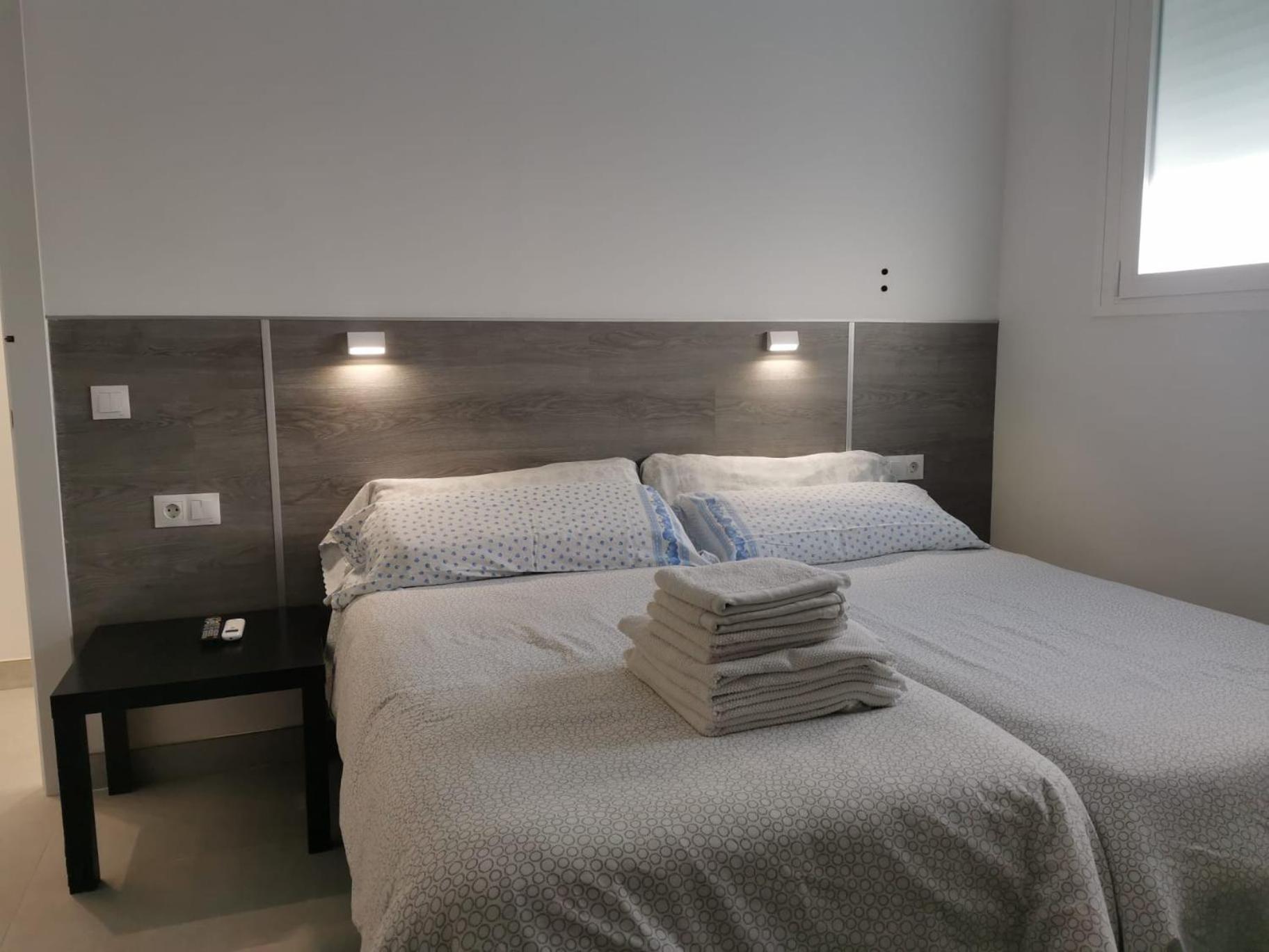 Urbanizacion La Roca, Estudio Torremolinos Bilik gambar