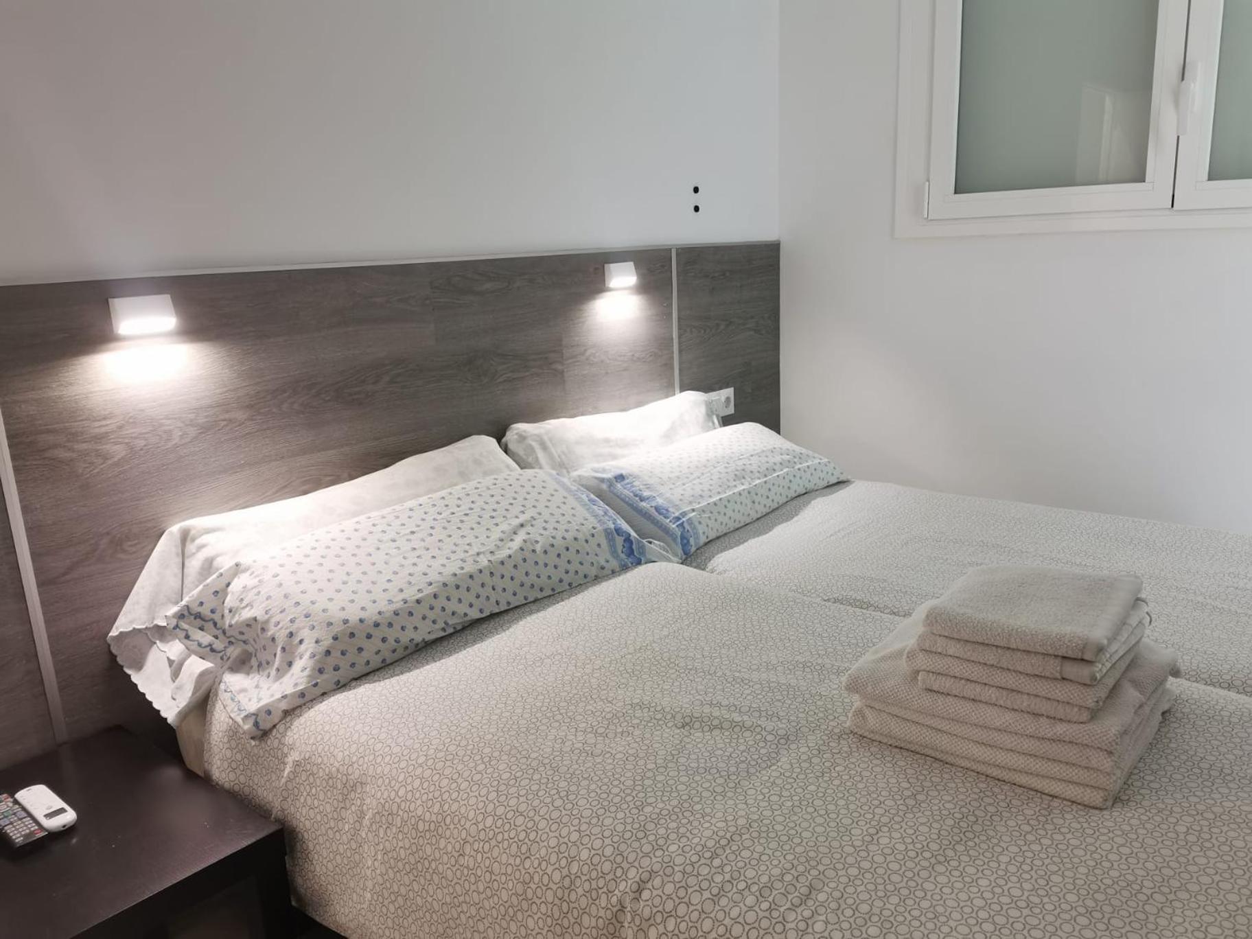 Urbanizacion La Roca, Estudio Torremolinos Bilik gambar
