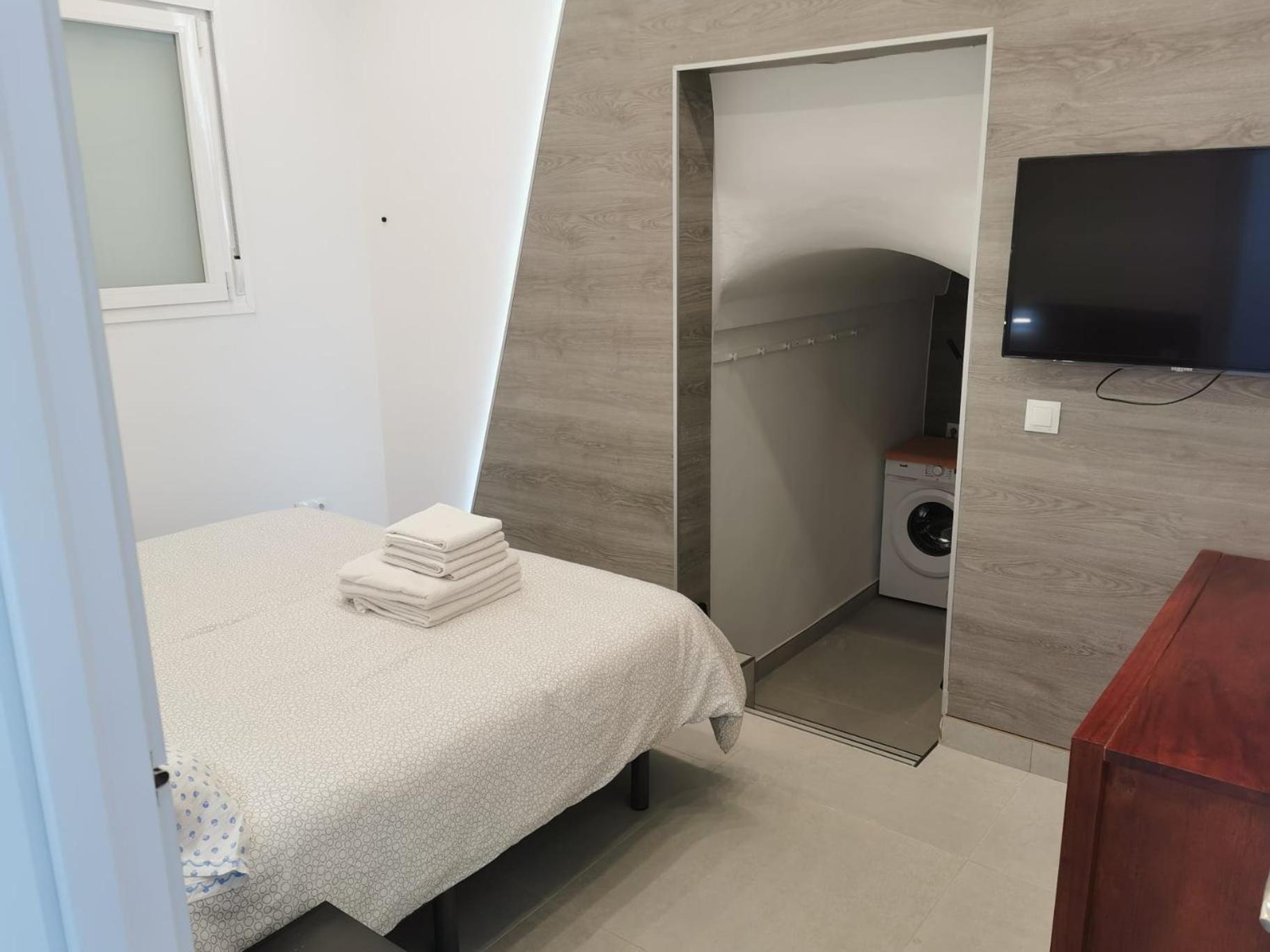 Urbanizacion La Roca, Estudio Torremolinos Bilik gambar
