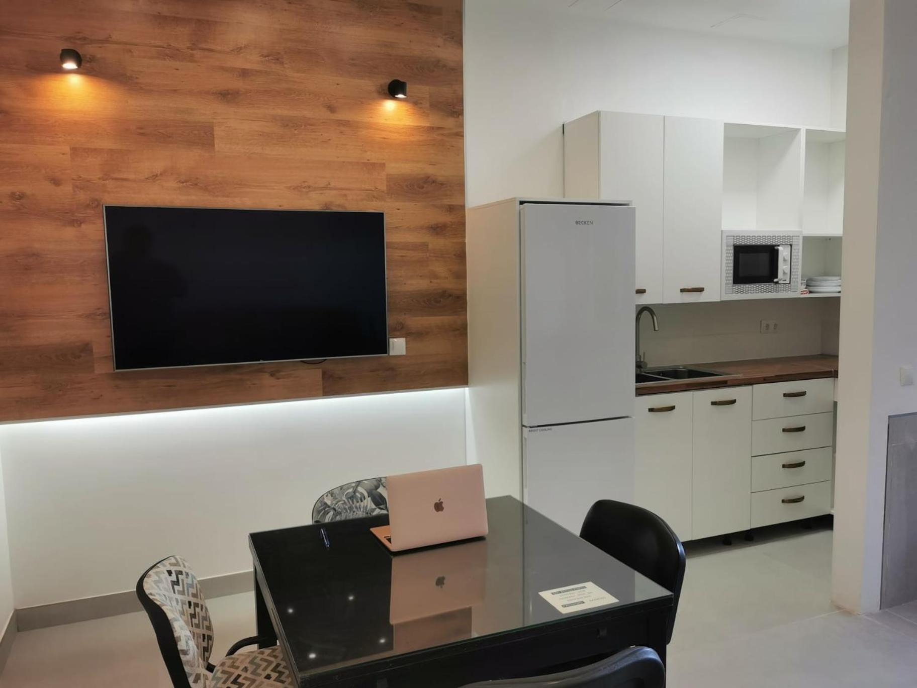 Urbanizacion La Roca, Estudio Torremolinos Bilik gambar